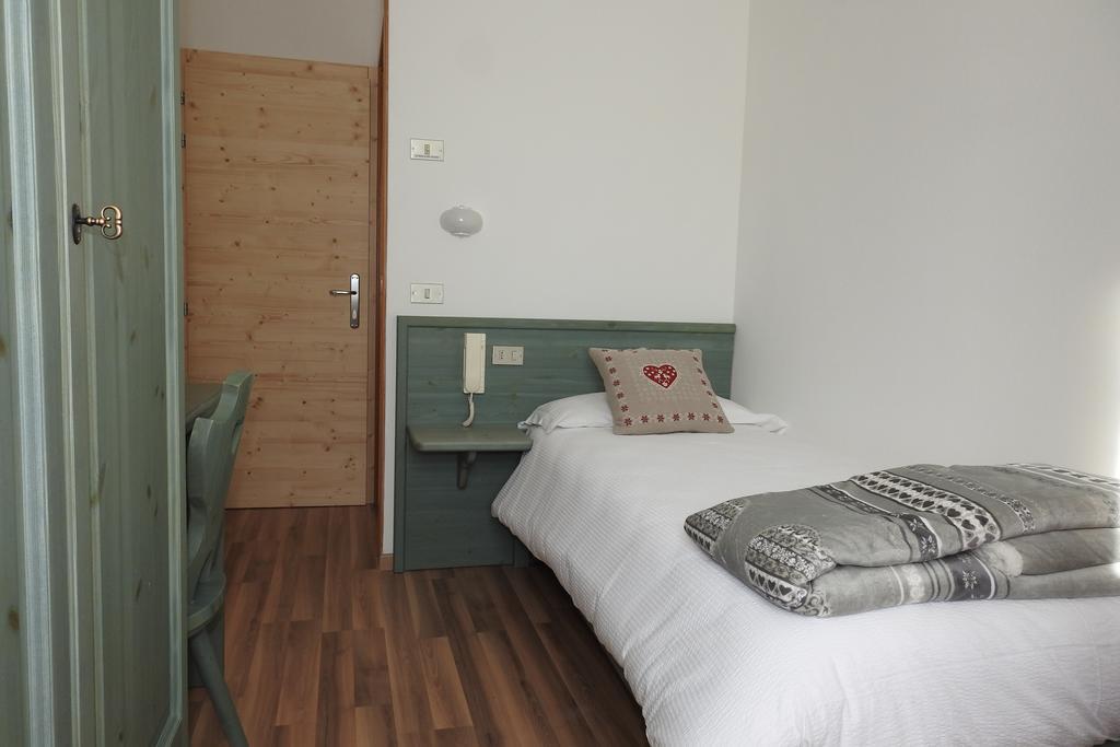 Casa Salvaterra Affittacamere Pinzolo Luaran gambar