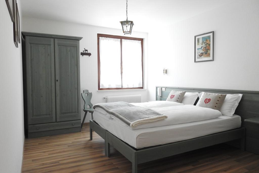 Casa Salvaterra Affittacamere Pinzolo Luaran gambar